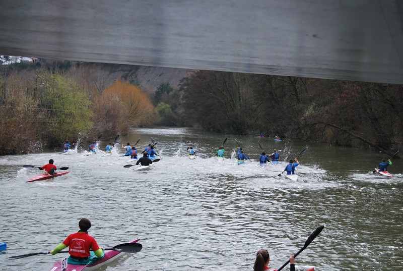 Un Arga crecido recibió al Campeonato Navarro de 5000 y JDN